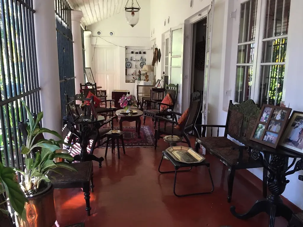 Lake Bungalow Hotel Kandy